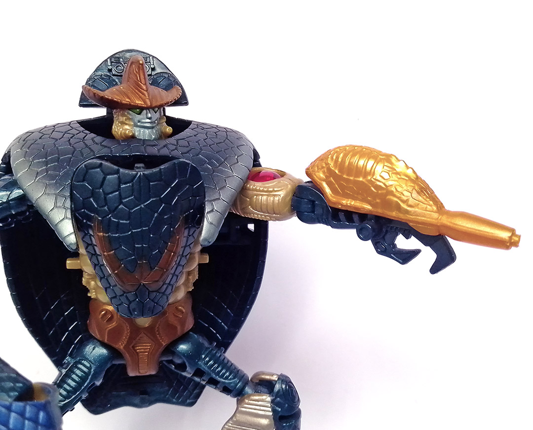 Transformars Cockroach ¡Cobraaaaaaaaaa! – Los Transformers Serpientes – Cybertron 21
